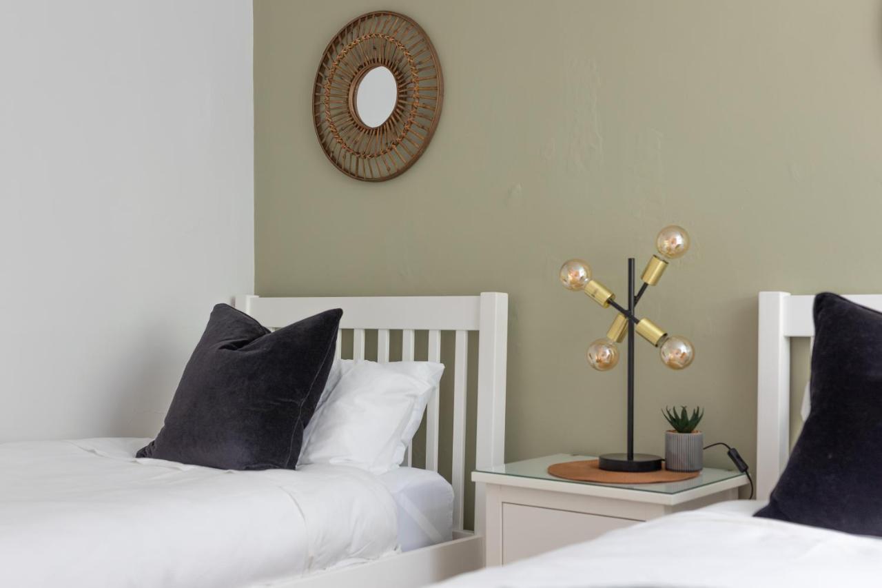 The Edinburgh Meadows Apartment Bagian luar foto