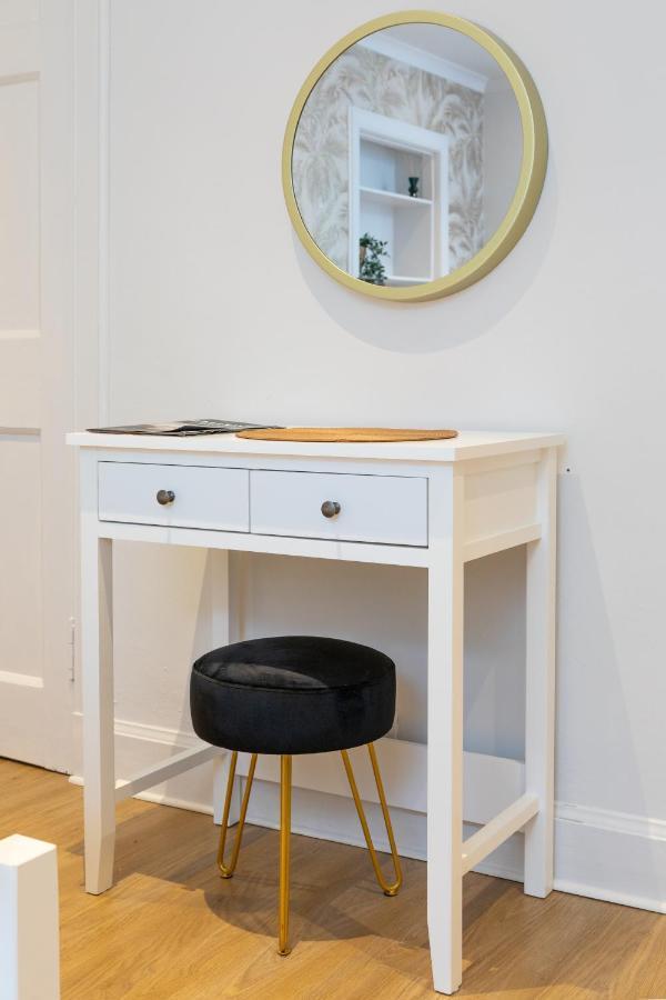 The Edinburgh Meadows Apartment Bagian luar foto